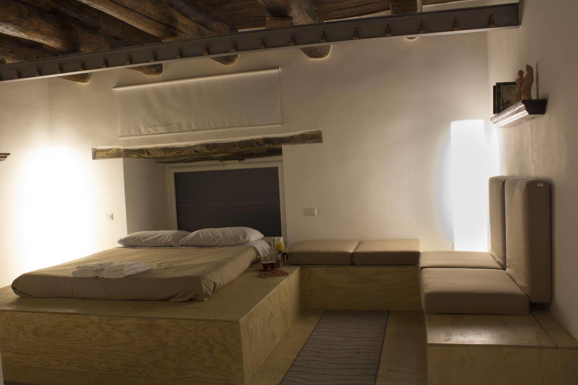 Bed and Breakfast Casa Latina Neapol Zewnętrze zdjęcie